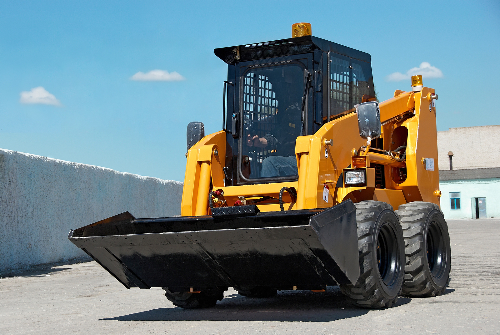 Skid Steer vs. Compact Wheel Loaders: Best Compact Equipment